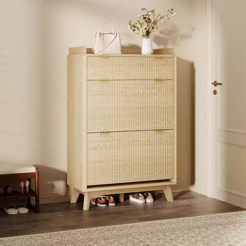 Meuble à chaussures cannelé noyer/bois – Autonome, 26 paires