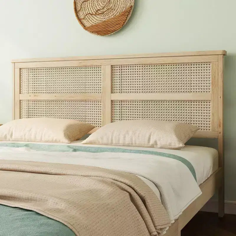 Lit plateforme avec tête de lit en rotin naturel, coloris Expresso / Chêne blanc – Double / Grand / Très grand