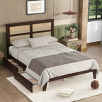 Lit plateforme avec tête de lit en rotin naturel, coloris Expresso / Chêne blanc – Double / Grand / Très grand