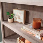 Étagère verticale à 5 tablettes, chêne Glacier / chêne Laurel / érable Pacifique, assemblage par une personne